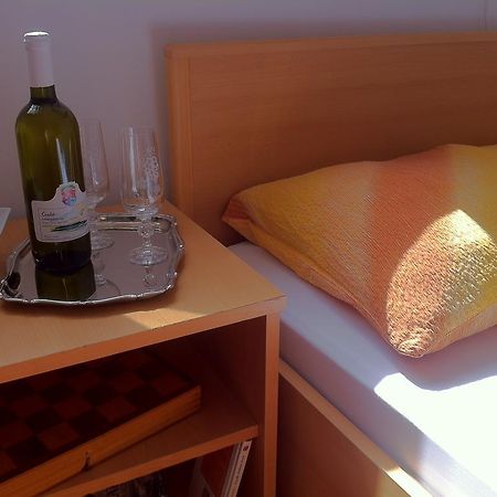 Apartments Leona & David Malinska Chambre photo