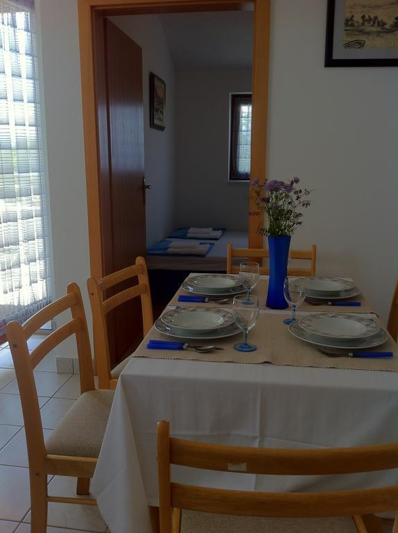 Apartments Leona & David Malinska Chambre photo