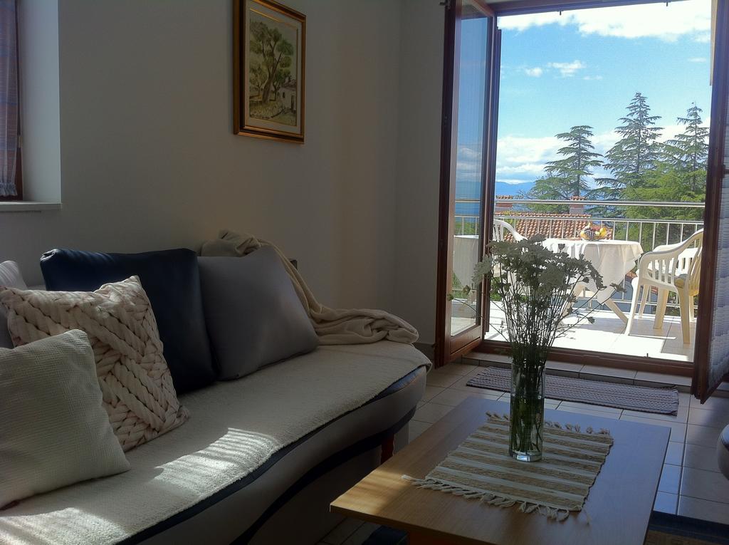 Apartments Leona & David Malinska Chambre photo