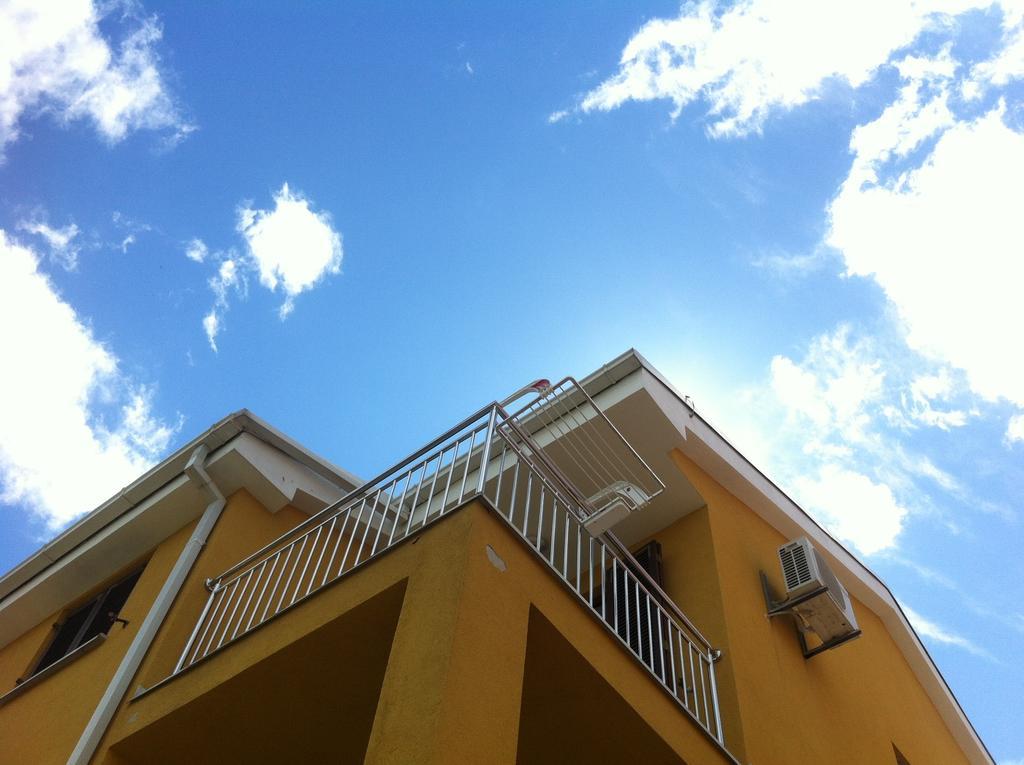 Apartments Leona & David Malinska Chambre photo